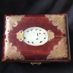 Jewelry box